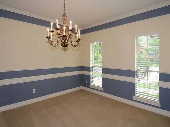 4th image of 2923 Eagle Creek Dr