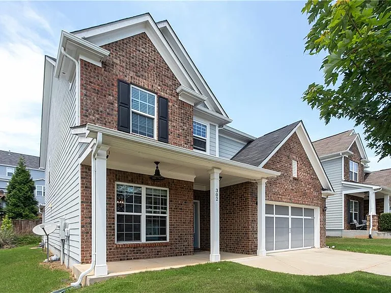 302 Pebblestone Ln — Photo 35