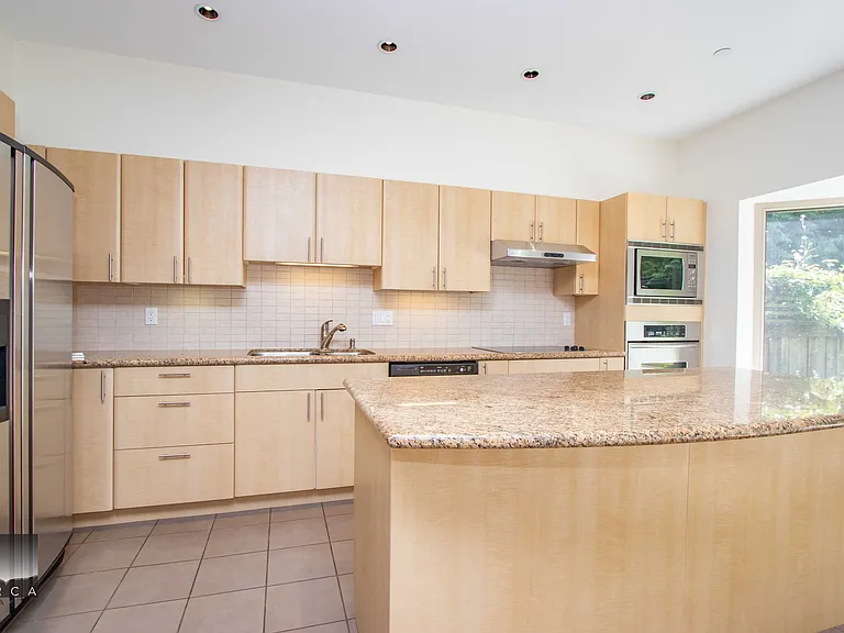3750 Edgemont Blvd — Photo 36
