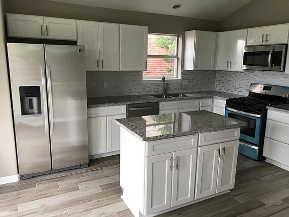4th image of 20718 Grenoble Ln