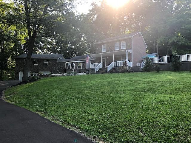 1st image of 106 Sourwood Dr