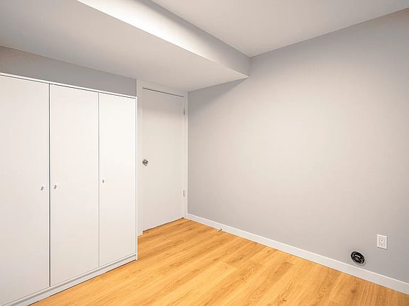 2nd image of 2555 Tuohey Ave