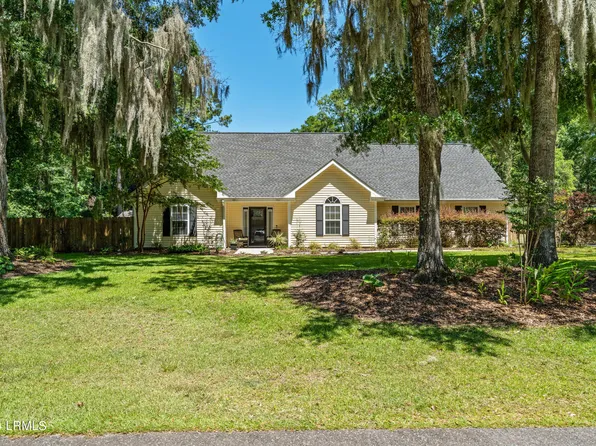 40 Francis Marion Cir, Beaufort, SC 29907