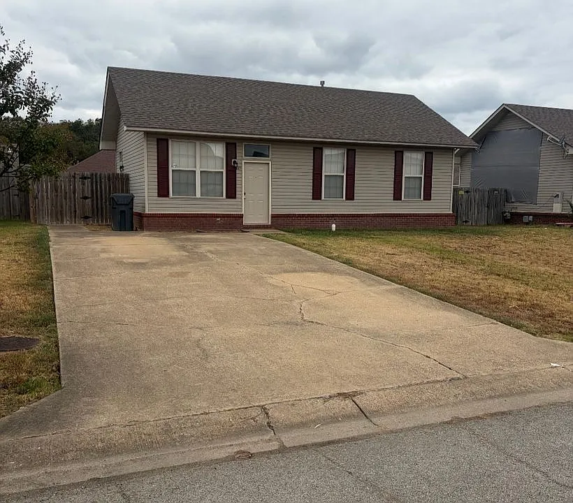 1817 Dara Dr