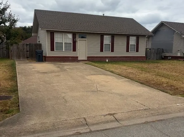 1817 Dara Dr, Jonesboro, AR 72401