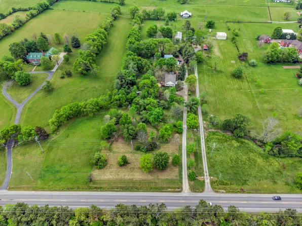 1441 Long Hollow Pike, Gallatin, TN 37066