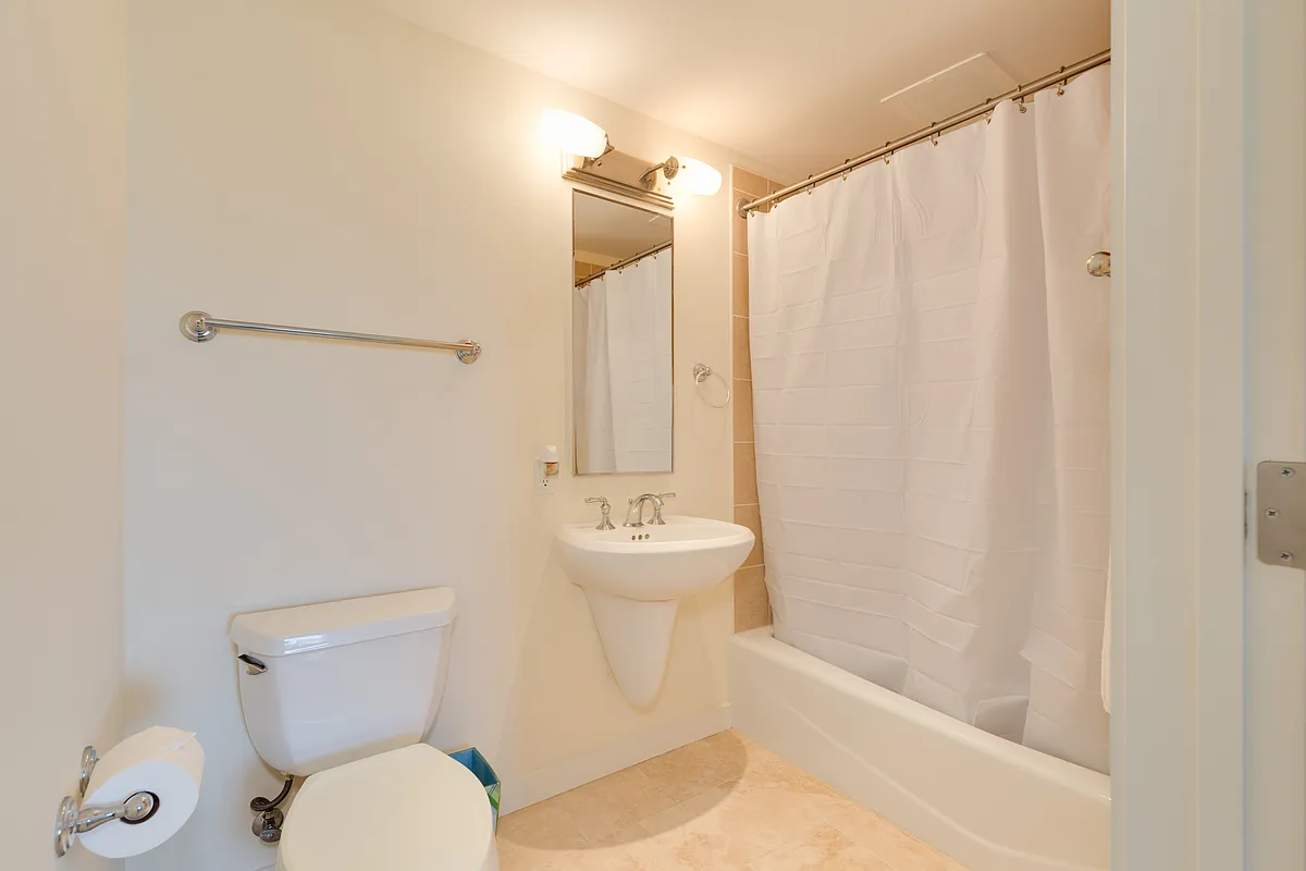 Building Photo - 421 Olohana St #TBA