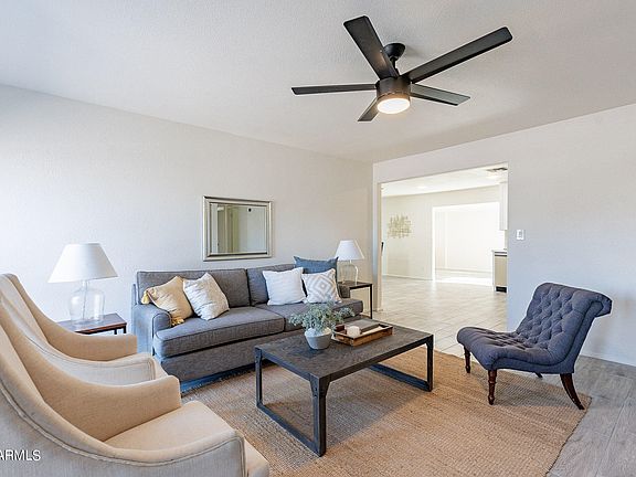 5th image of 2209 E MARCONI Avenue