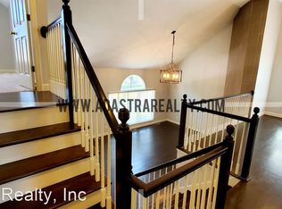 13246 Reeder St, Overland Park, KS 66213