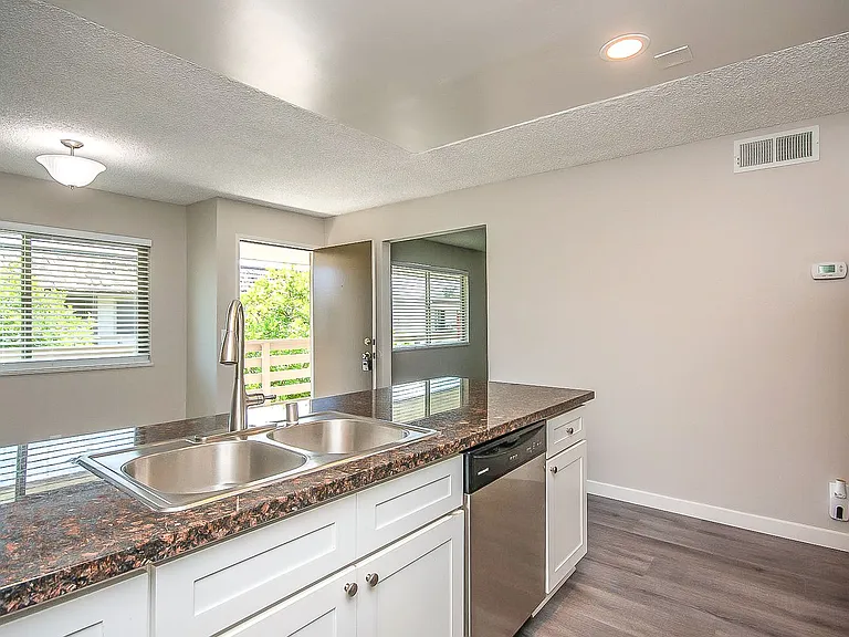 West Palm Apartments — Photo 31