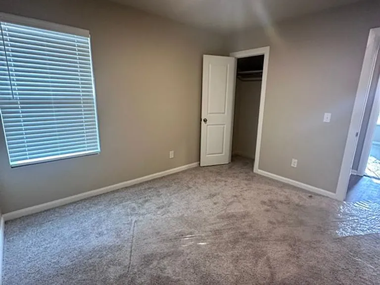 8109 Solare Pl — Photo 10
