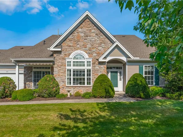 1861 Felicity Ln, Hellertown, PA 18055