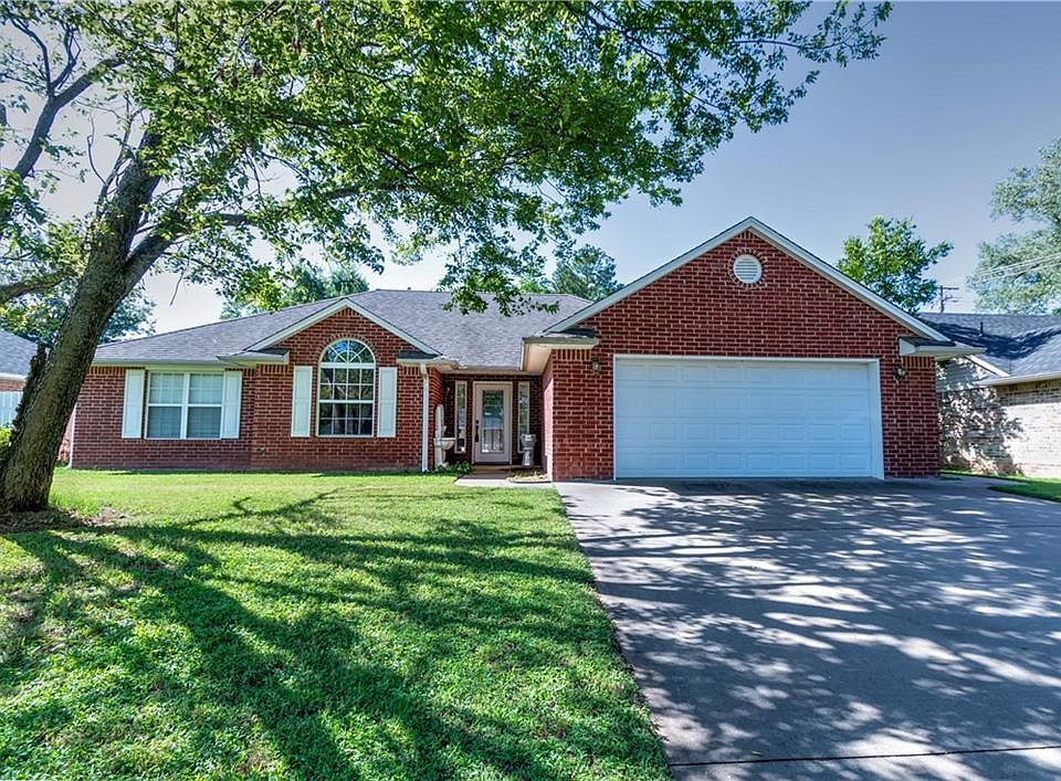 1st image of 1019 Tilghman Dr