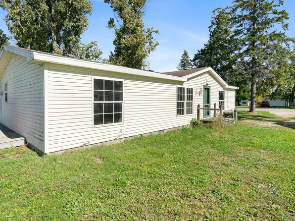 207 N Western Ave, Cheboygan, MI 49721