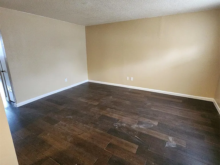 4311 Yellowstone Blvd #7 — Photo 3