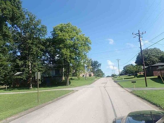 Exterior Neighborhood (street photo)