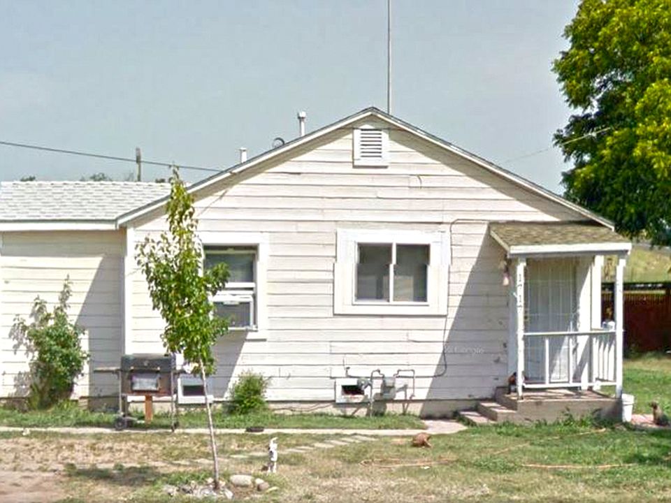 2nd image of 1717 Woolley Way