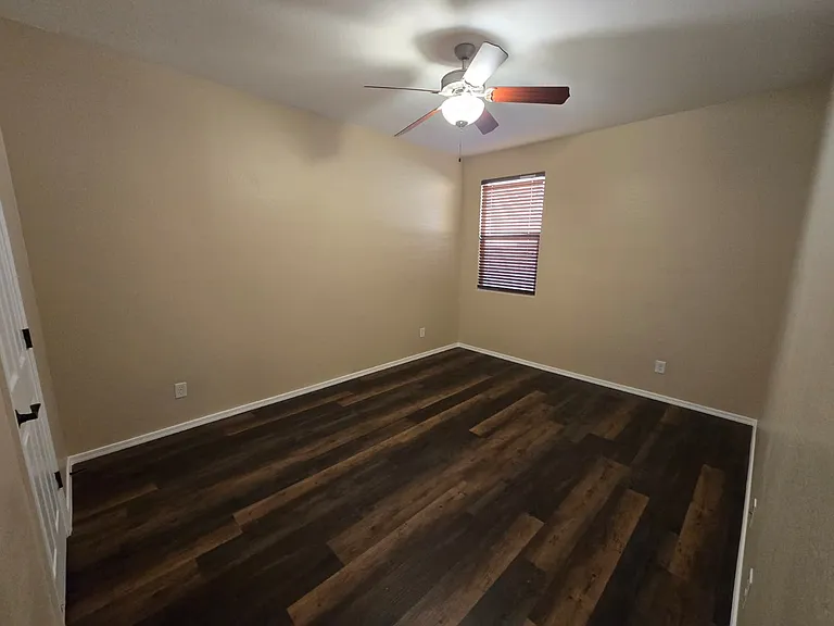 18328 W Saguaro Ln — Photo 14