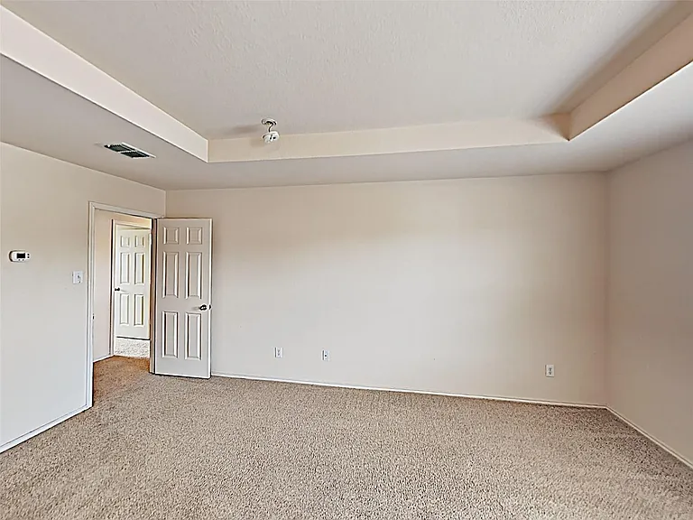 4029 Thoroughbred Trl — Photo 8