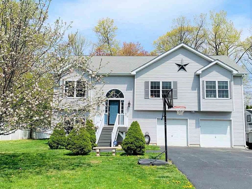 1st image of 106 Josephs Dr