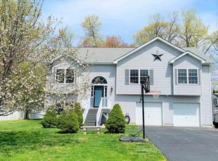 106 Josephs Dr, Saugerties, NY 12477