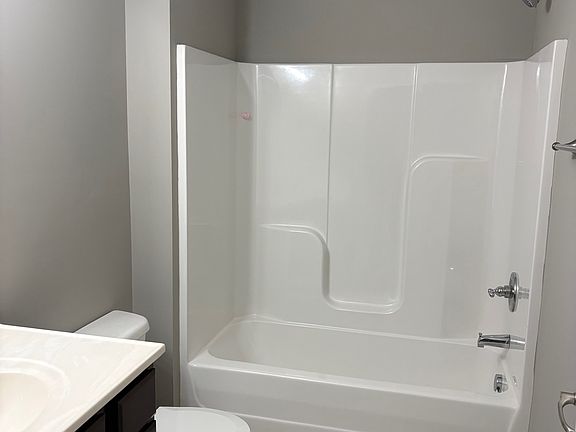 3rd image of 412 Southern Cross Dr #13