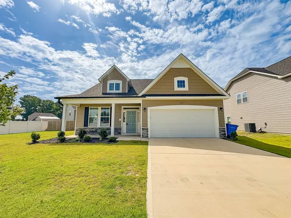 5611 Pondhaven Dr, Fayetteville, NC 28314