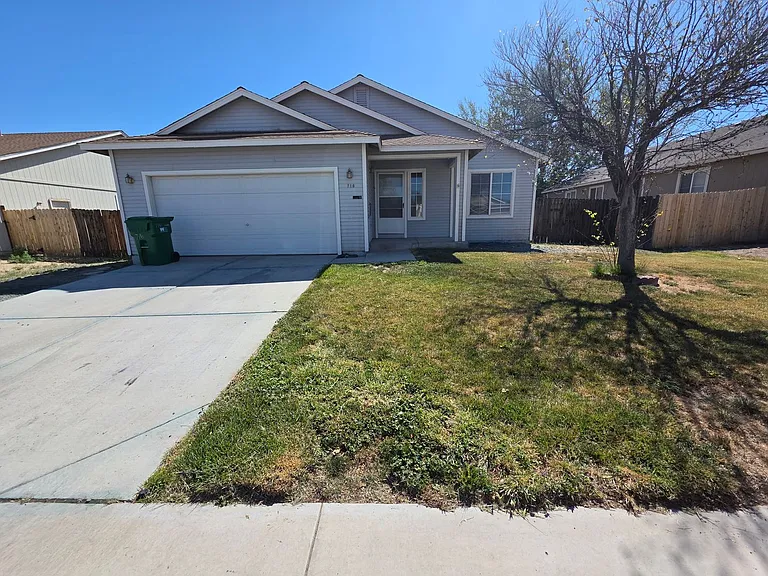 716 Fall St — Photo 1