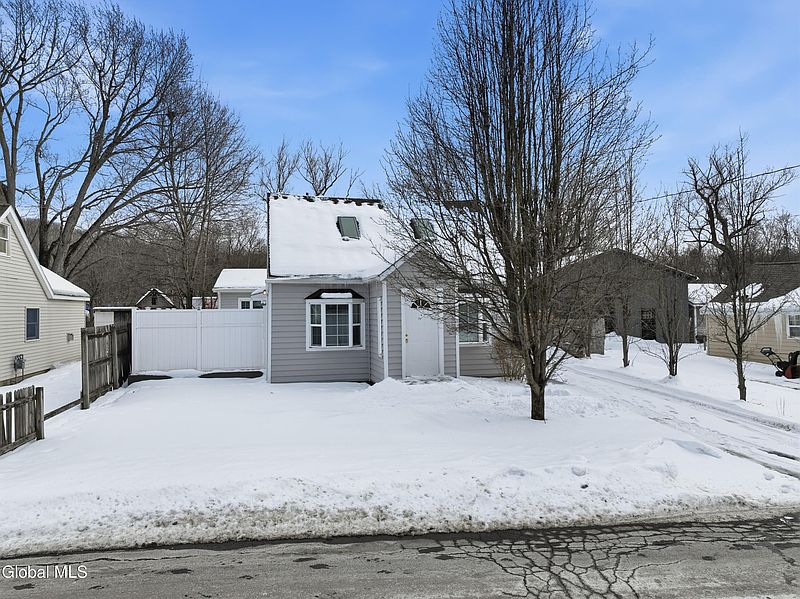 2nd image of 22 Schaffer Drive