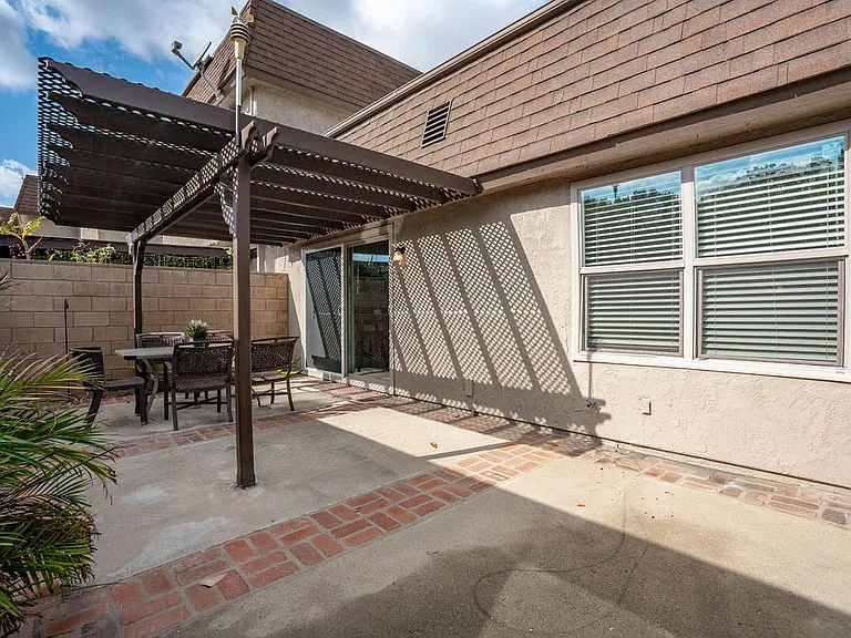 8155 Carmel Dr — Photo 26