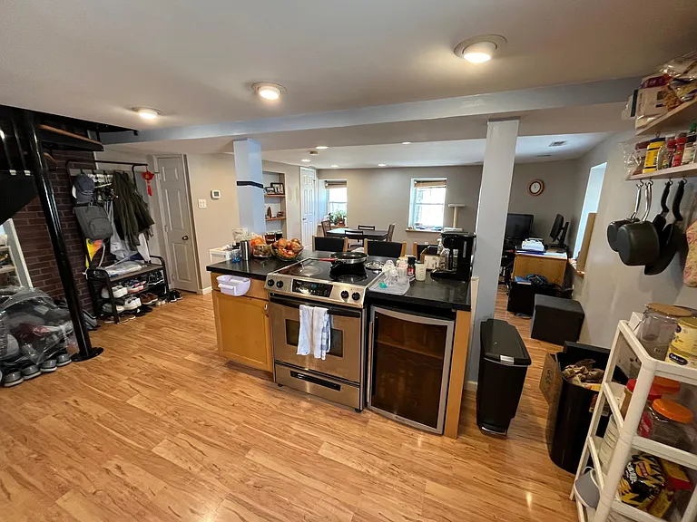 4745 Umbria St #2M — Photo 5