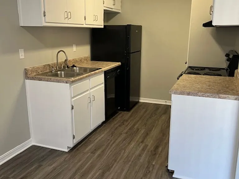 CM Properties of Fort Smith, LLC dba Oakwood Gardens — Photo 32