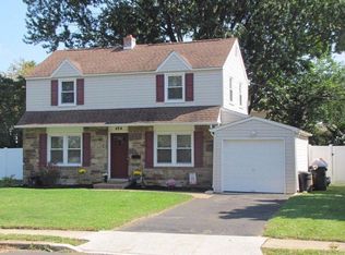 484 Harrison Ave, Hatboro, PA 19040