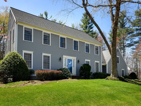 122 Fox Hill Dr, Holden, MA 01520