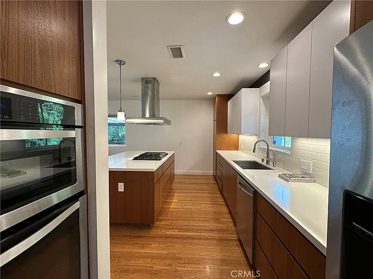 5301 Ethel Ave — Photo 9