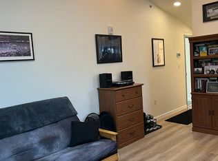 15 Pearl St APT 4S, Gloucester, MA 01930