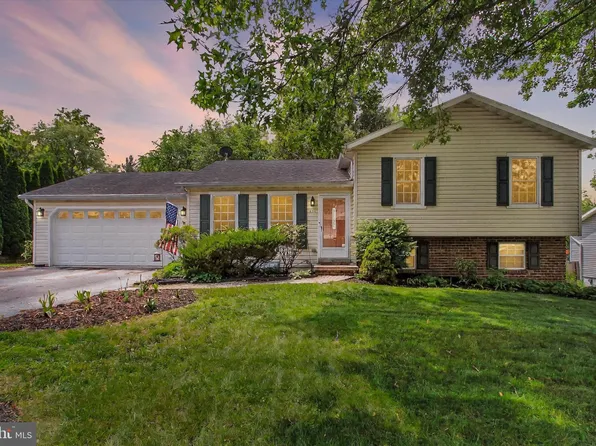 325 Jasmine Dr, Hanover, PA 17331