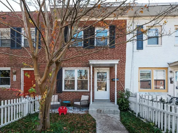 132 Dale St, Alexandria, VA 22305