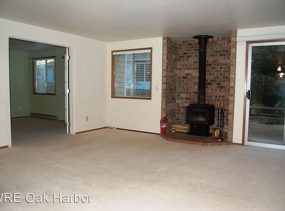 5th image of 229 NE Nunan Loop #1