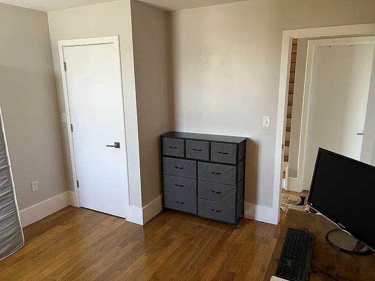 204 Spencer Ave #10 — Photo 23