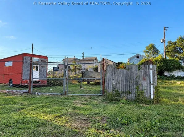 1818 Jefferson Ave, Huntington, WV 25704