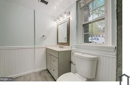 3rd image of 762 Quince Orchard Blvd APT T1