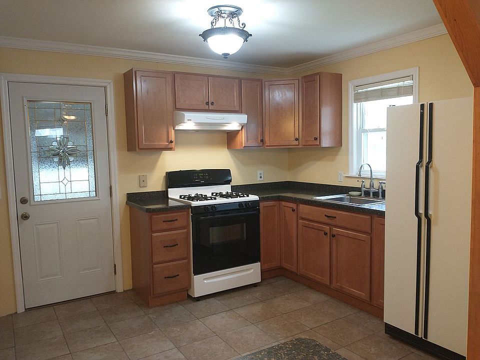 1st image of 214 5th St