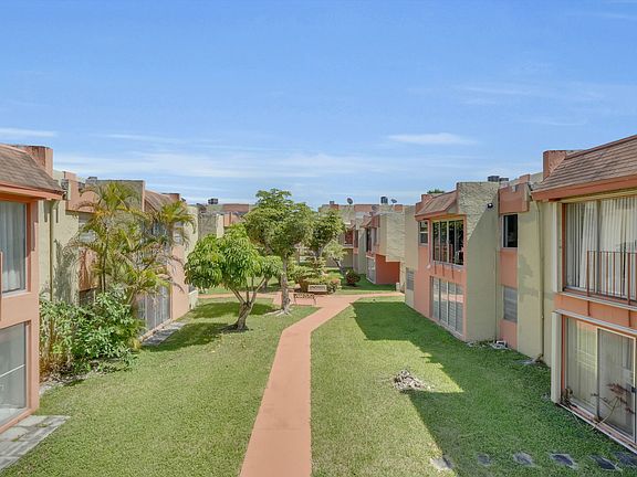 3rd image of 9390 W Flagler St APT 210A