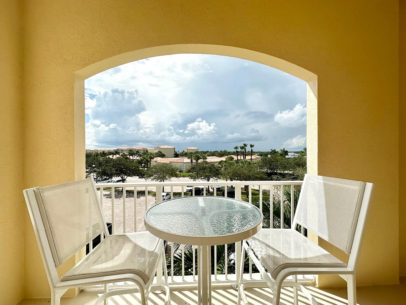 2 bed, 1989 sqft, $2,500 — Photo 4