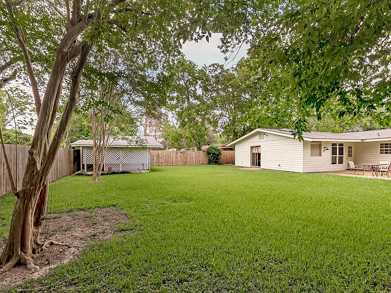 8245 Rainbow Dr — Photo 15