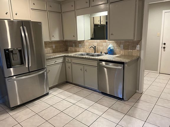 2nd image of 1409 W Pine Ave