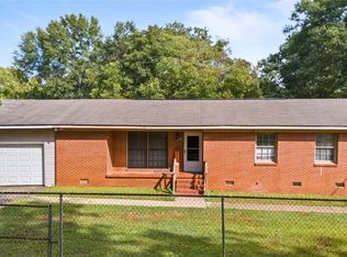 1426 21st St S, Lanett, AL 36863