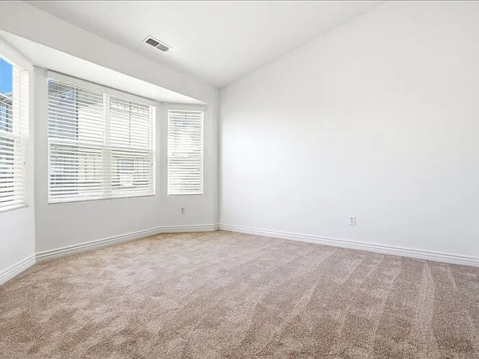 2113 E Glamis Ct — Photo 14