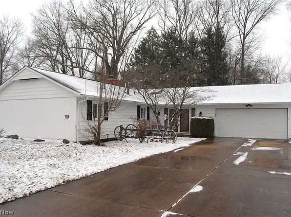 5743 Mills Creek Ln, North Ridgeville, OH 44039